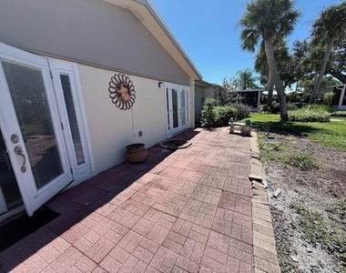 143 Whispering Sands Drive - Photo Thumbnail 18