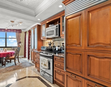 1000 Longboat Club Road - Photo Thumbnail 9