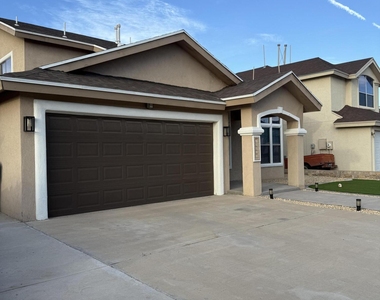 12253 Holy Springs Court - Photo Thumbnail 4