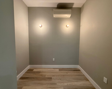 641 East 28th Street - Photo Thumbnail 6