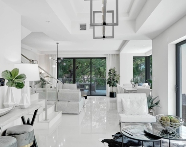 3040 N Ocean Boulevard - Photo Thumbnail 4