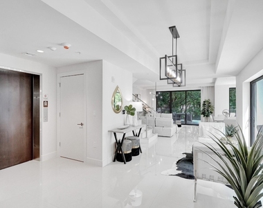 3040 N Ocean Boulevard - Photo Thumbnail 1