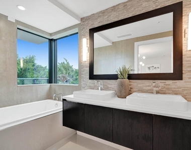 3040 N Ocean Boulevard - Photo Thumbnail 32