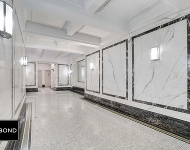 West 55th Street - Photo Thumbnail 1