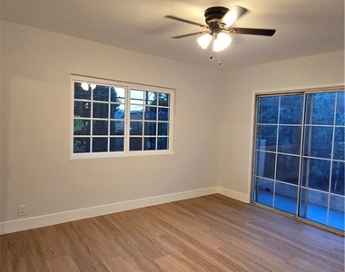 5803 Troost Avenue - Photo Thumbnail 11