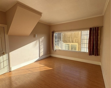 1327 S Longwood Avenue - Photo Thumbnail 7