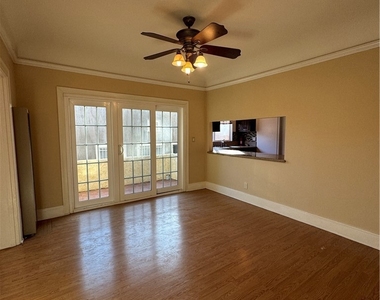 1327 S Longwood Avenue - Photo Thumbnail 6