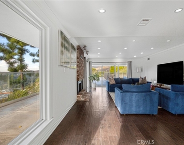 2461 Allanjay Place - Photo Thumbnail 5