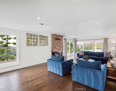 2461 Allanjay Place - Photo Thumbnail 7