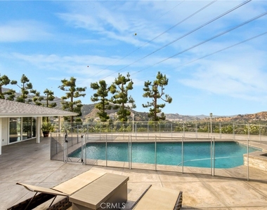 2461 Allanjay Place - Photo Thumbnail 26