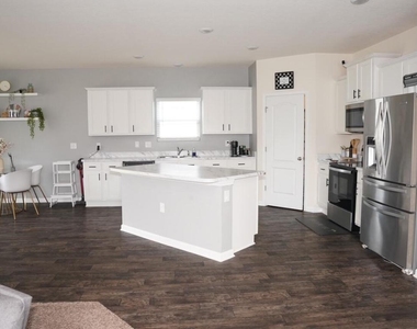 8088 Dancing Fox Street - Photo Thumbnail 4