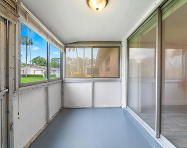 2567 Dudley Drive W - Photo Thumbnail 28