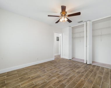 2567 Dudley Drive W - Photo Thumbnail 24