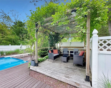 126 Overhill Road - Photo Thumbnail 17