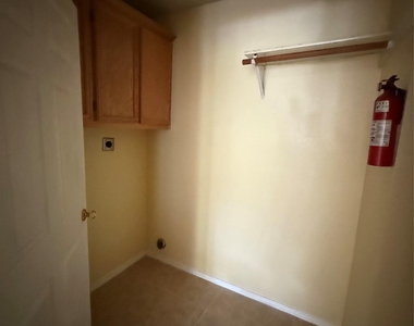 2907 Whisper Oaks Ln - Photo Thumbnail 11