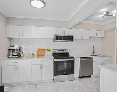 3210 Quincetree Lane - Photo Thumbnail 5
