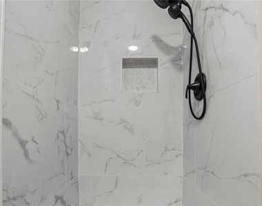 3210 Quincetree Lane - Photo Thumbnail 8