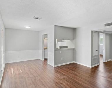 932 7th Avenue N - Photo Thumbnail 7