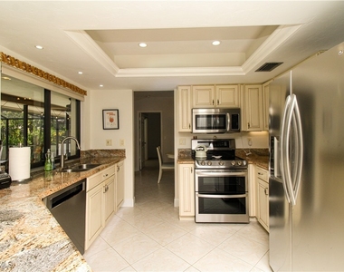 213 Bay Meadows Drive - Photo Thumbnail 3