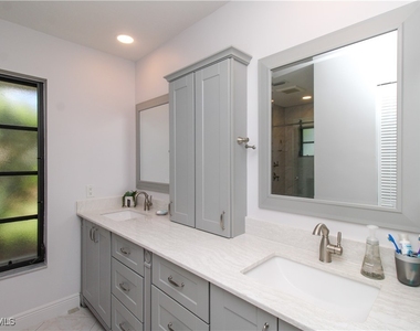 213 Bay Meadows Drive - Photo Thumbnail 30