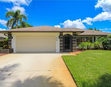 213 Bay Meadows Drive - Photo Thumbnail 2