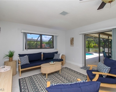 213 Bay Meadows Drive - Photo Thumbnail 23