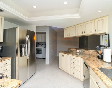 213 Bay Meadows Drive - Photo Thumbnail 17