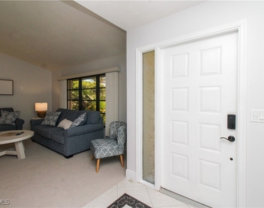 213 Bay Meadows Drive - Photo Thumbnail 8