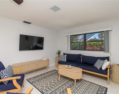 213 Bay Meadows Drive - Photo Thumbnail 25