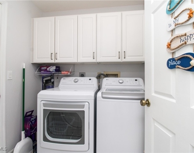 213 Bay Meadows Drive - Photo Thumbnail 27