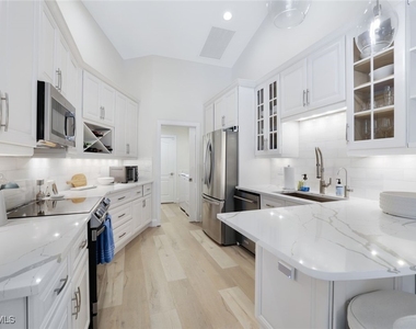 1507 Vintage Lane - Photo Thumbnail 2