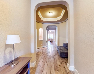 151 W Wading Pond Circle - Photo Thumbnail 2