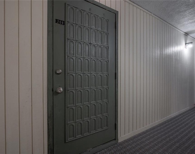4681 1st Street Ne - Photo Thumbnail 13