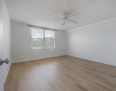 4681 1st Street Ne - Photo Thumbnail 11