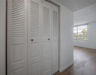 4681 1st Street Ne - Photo Thumbnail 5