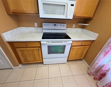 9165 Lee Vista Boulevard - Photo Thumbnail 25