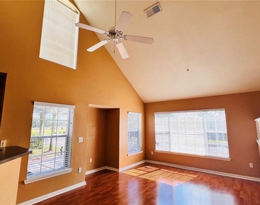 9165 Lee Vista Boulevard - Photo Thumbnail 17