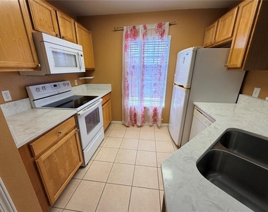 9165 Lee Vista Boulevard - Photo Thumbnail 34