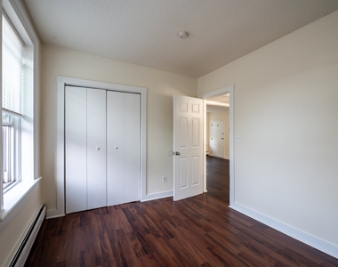 175 Humphrey Street - Photo Thumbnail 7
