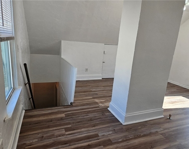 2212 Cronemeyer St - Photo Thumbnail 44