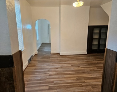 2212 Cronemeyer St - Photo Thumbnail 10