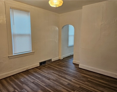 2212 Cronemeyer St - Photo Thumbnail 12