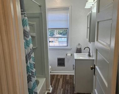 2212 Cronemeyer St - Photo Thumbnail 37
