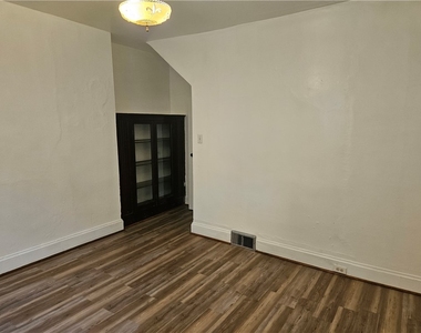 2212 Cronemeyer St - Photo Thumbnail 11