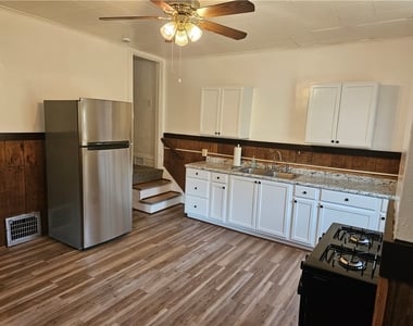 2212 Cronemeyer St - Photo Thumbnail 7