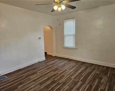 2212 Cronemeyer St - Photo Thumbnail 18