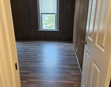 2212 Cronemeyer St - Photo Thumbnail 21