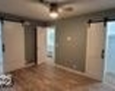 4300 N Lamont Street - Photo Thumbnail 10