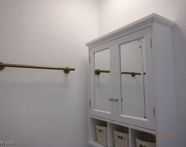 4300 N Lamont Street - Photo Thumbnail 22