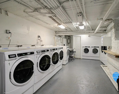 410 Eastern Parkway - Photo Thumbnail 5